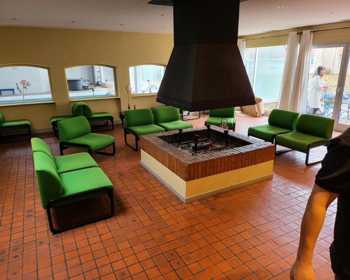 Hotel Causse Comtal Rodez, The Originals Relais Gages-le-Haut Eksteriør billede