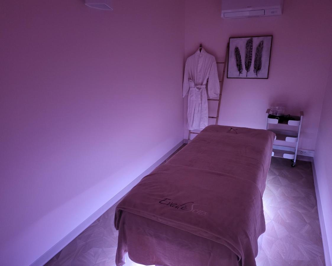 Hotel Causse Comtal Rodez, The Originals Relais Gages-le-Haut Eksteriør billede
