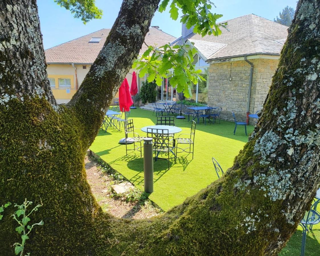 Hotel Causse Comtal Rodez, The Originals Relais Gages-le-Haut Eksteriør billede
